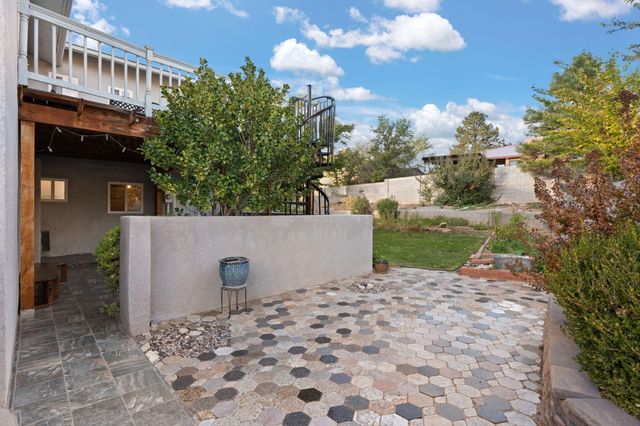 1212 Michael Hughes Drive NE, Albuquerque, NM 87112