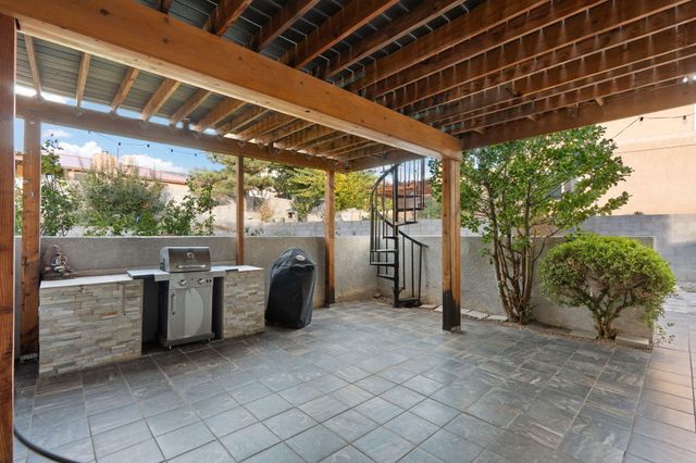 1212 Michael Hughes Drive NE, Albuquerque, NM 87112