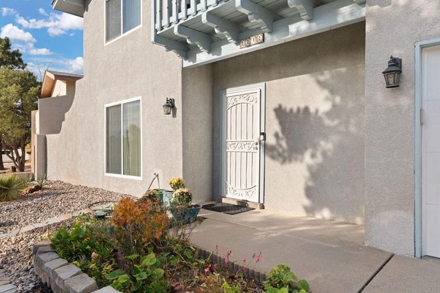 1212 Michael Hughes Drive NE, Albuquerque, NM 87112