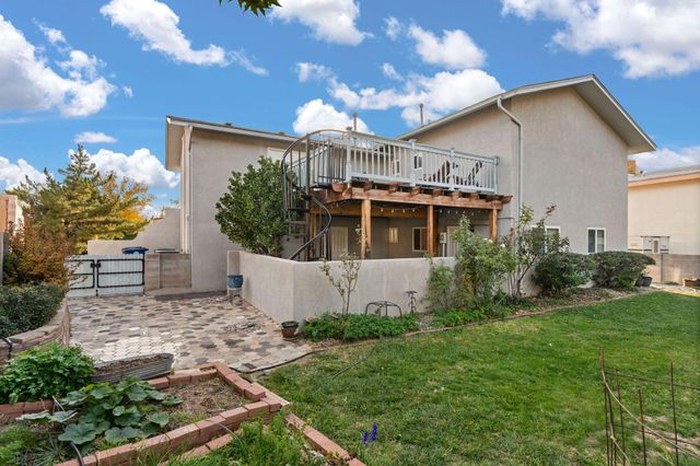 1212 Michael Hughes Drive NE, Albuquerque, NM 87112