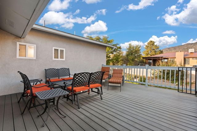 1212 Michael Hughes Drive NE, Albuquerque, NM 87112