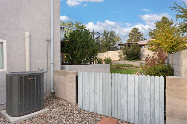 1212 Michael Hughes Drive NE, Albuquerque, NM 87112