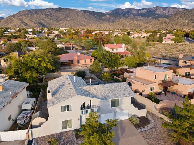 1212 Michael Hughes Drive NE, Albuquerque, NM 87112