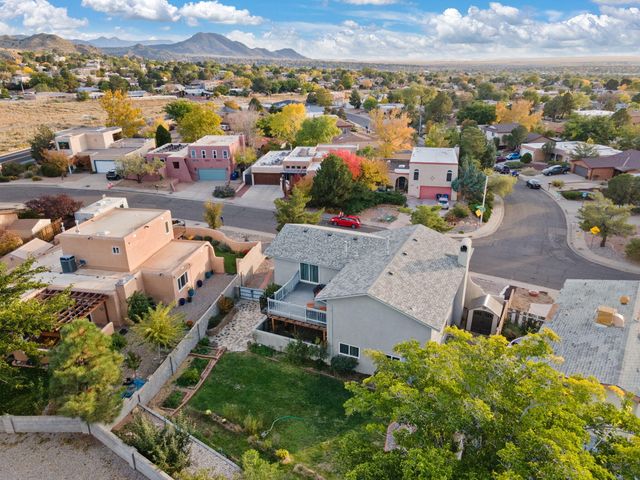 1212 Michael Hughes Drive NE, Albuquerque, NM 87112