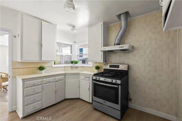 2057 N Eastern, Los Angeles, CA 90032