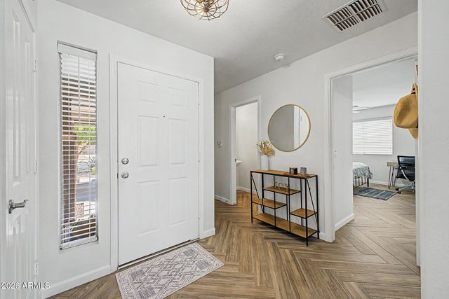 6026 S CLOVERDALE Lane, Gilbert, AZ 85298