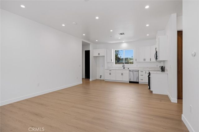 7645 Melvin Avenue, Reseda, CA 91335