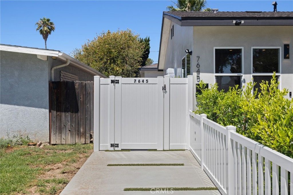 7645 Melvin Avenue, Reseda, CA 91335