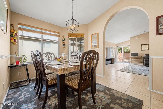 8859 W JOHN CABOT Road, Peoria, AZ 85382