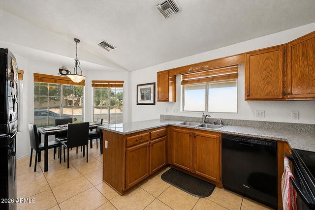 8859 W JOHN CABOT Road, Peoria, AZ 85382
