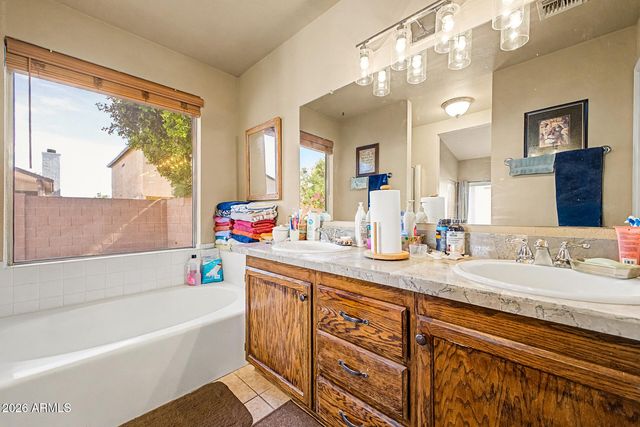 8859 W JOHN CABOT Road, Peoria, AZ 85382