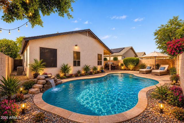 8859 W JOHN CABOT Road, Peoria, AZ 85382