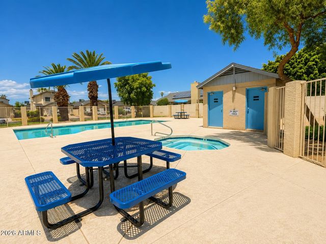 8859 W JOHN CABOT Road, Peoria, AZ 85382