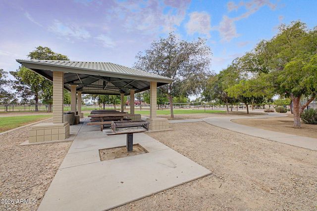 8859 W JOHN CABOT Road, Peoria, AZ 85382