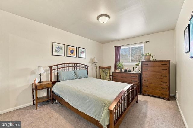316 HERMIT ST, Philadelphia, PA 19128