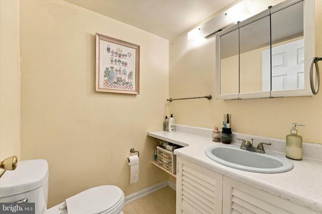 316 HERMIT ST, Philadelphia, PA 19128