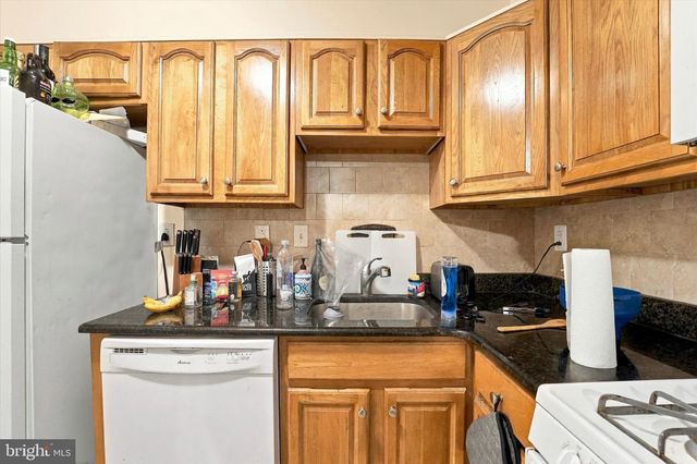 316 HERMIT ST, Philadelphia, PA 19128