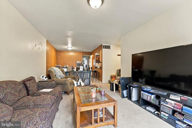 316 HERMIT ST, Philadelphia, PA 19128