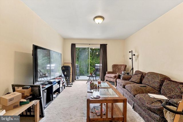 316 HERMIT ST, Philadelphia, PA 19128