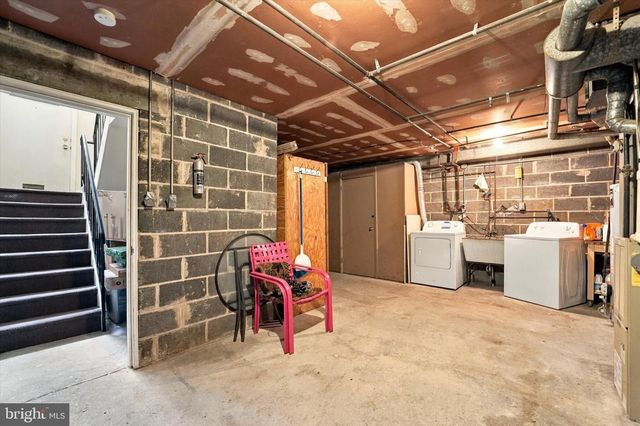 316 HERMIT ST, Philadelphia, PA 19128