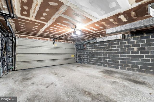 316 HERMIT ST, Philadelphia, PA 19128