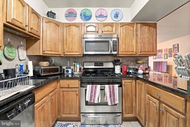 316 HERMIT ST, Philadelphia, PA 19128