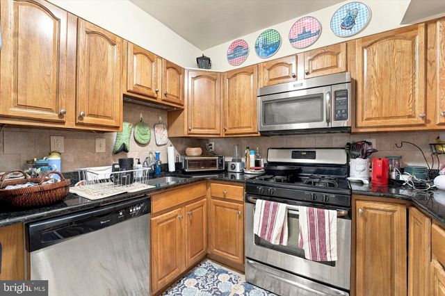316 HERMIT ST, Philadelphia, PA 19128