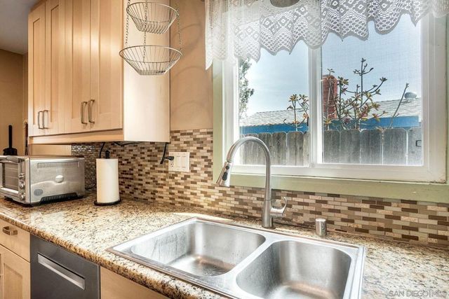 8884 Haveteur, San Diego, CA 92123