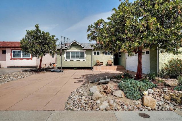 8884 Haveteur, San Diego, CA 92123