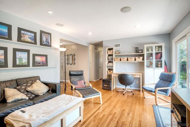 8884 Haveteur, San Diego, CA 92123