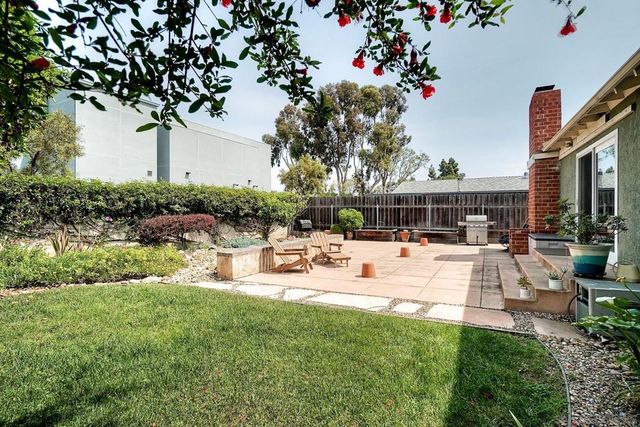 8884 Haveteur, San Diego, CA 92123