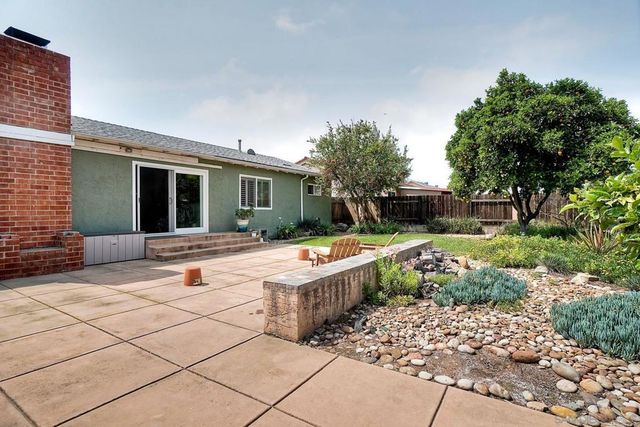 8884 Haveteur, San Diego, CA 92123