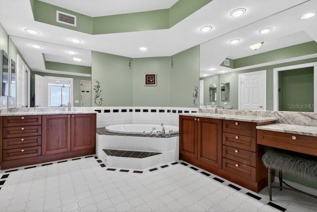 19 AVENUE DE LA MER 804, Palm Coast, FL 32137