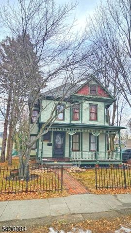 52 Union St, Rockaway Boro, NJ 07866