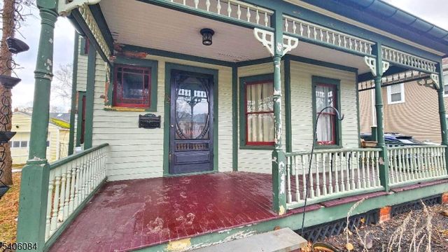 52 Union St, Rockaway Boro, NJ 07866