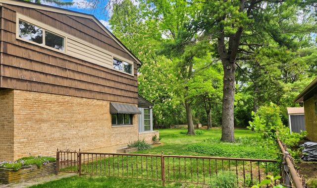 645 Judge Avenue, Waukegan, IL 60085