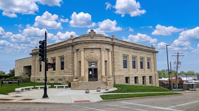 645 Judge Avenue, Waukegan, IL 60085