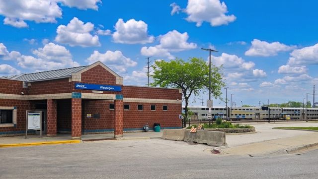 645 Judge Avenue, Waukegan, IL 60085