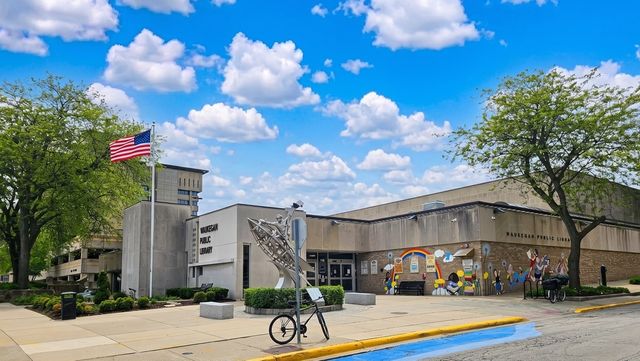 645 Judge Avenue, Waukegan, IL 60085