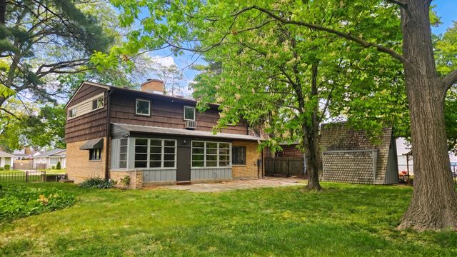 645 Judge Avenue, Waukegan, IL 60085