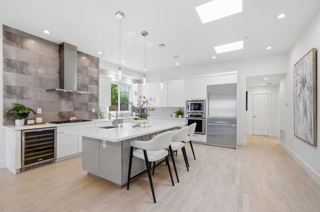 612 Hobart Avenue, San Mateo, CA 94402