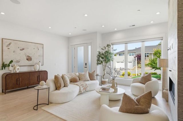 612 Hobart Avenue, San Mateo, CA 94402