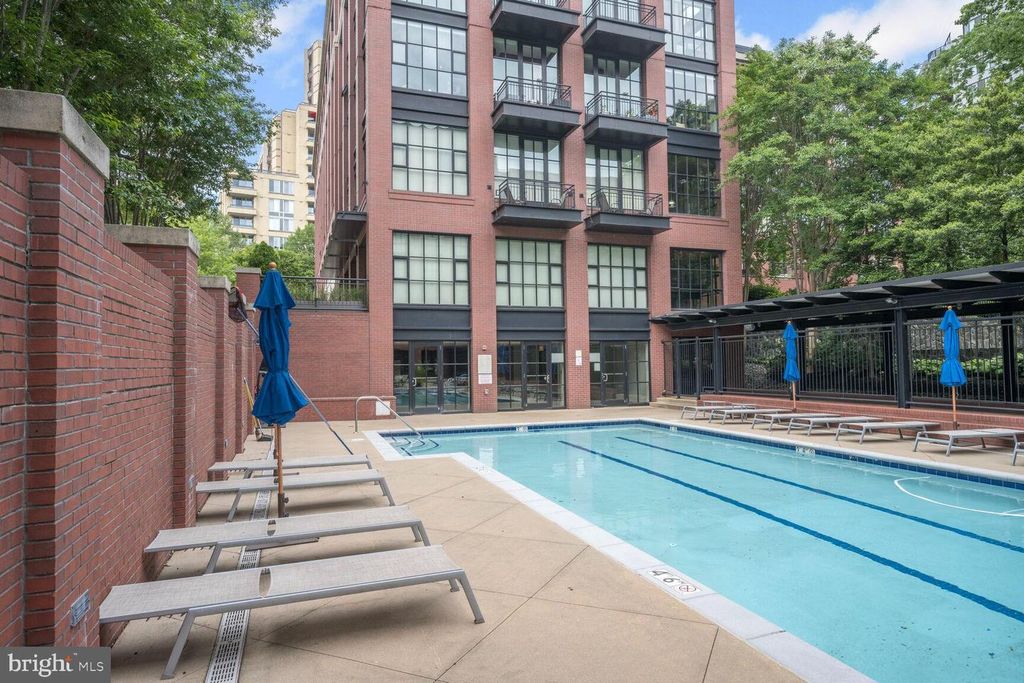 1615 N QUEEN ST #M303, Arlington, VA 22209