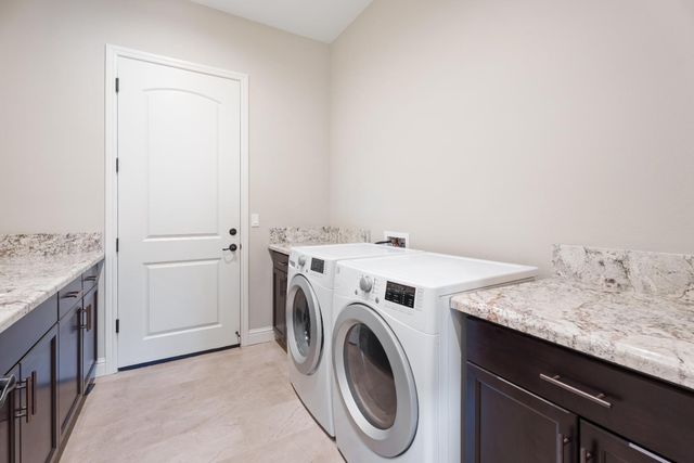 822 Overstone Ave Avenue, Madera, CA 93636