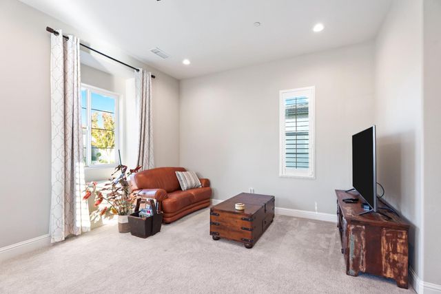 822 Overstone Ave Avenue, Madera, CA 93636