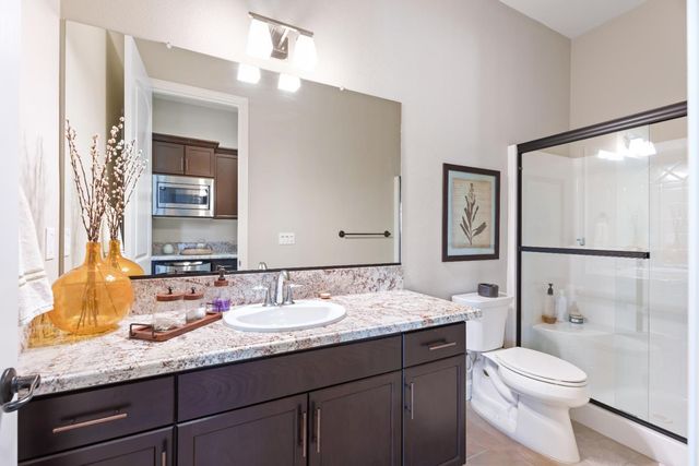 822 Overstone Ave Avenue, Madera, CA 93636