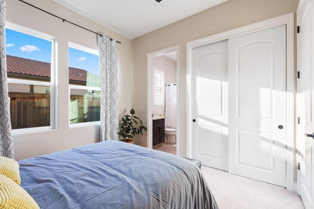 822 Overstone Ave Avenue, Madera, CA 93636