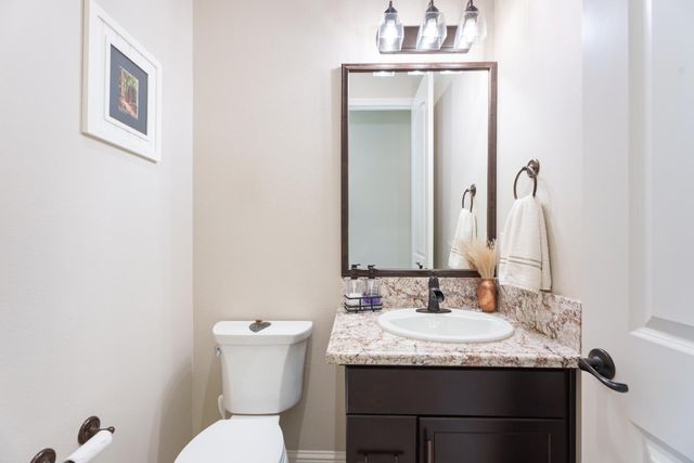 822 Overstone Ave Avenue, Madera, CA 93636