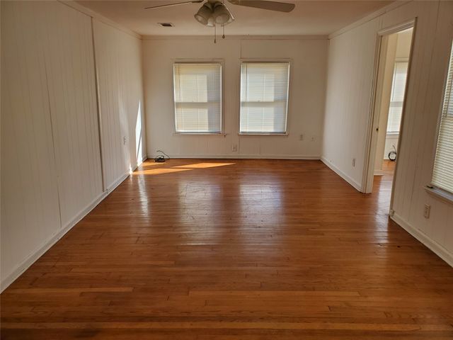 351 S Waco Street, Van Alstyne, TX 75495