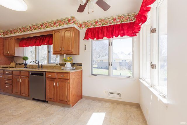 3107 W Beechwood Avenue, Muncie, IN 47304